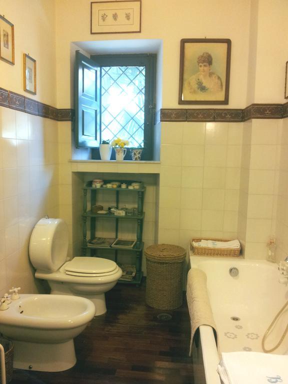 Relais De Charme - B&B Short Lets La Casa Di Francesca Sant'Agata Li Battiati Szoba fotó