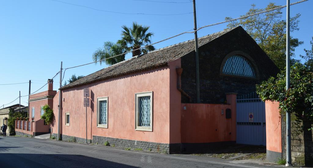 Relais De Charme - B&B Short Lets La Casa Di Francesca Sant'Agata Li Battiati Kültér fotó